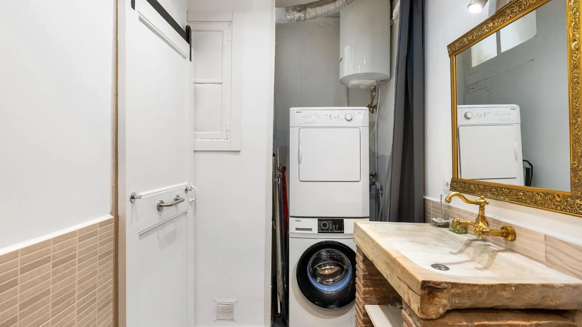 Fridays Flats Retro Chic In Poble Sec Apartment Barcelona