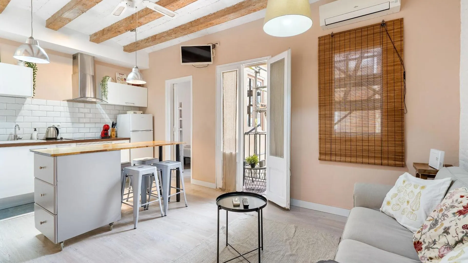 Fridays Flats Retro Chic In Poble Sec Apartment Barcelona 0*,  Spain