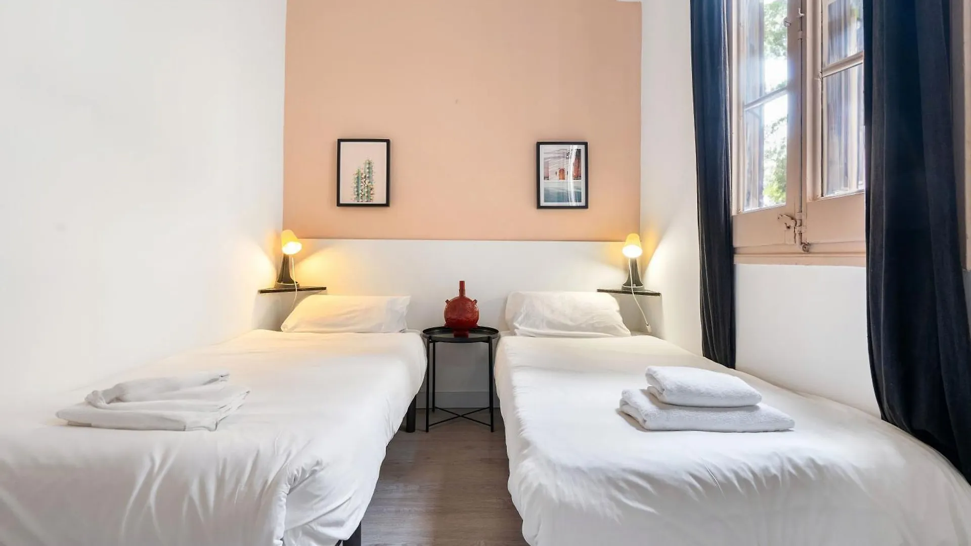 Fridays Flats Retro Chic In Poble Sec Apartment Barcelona