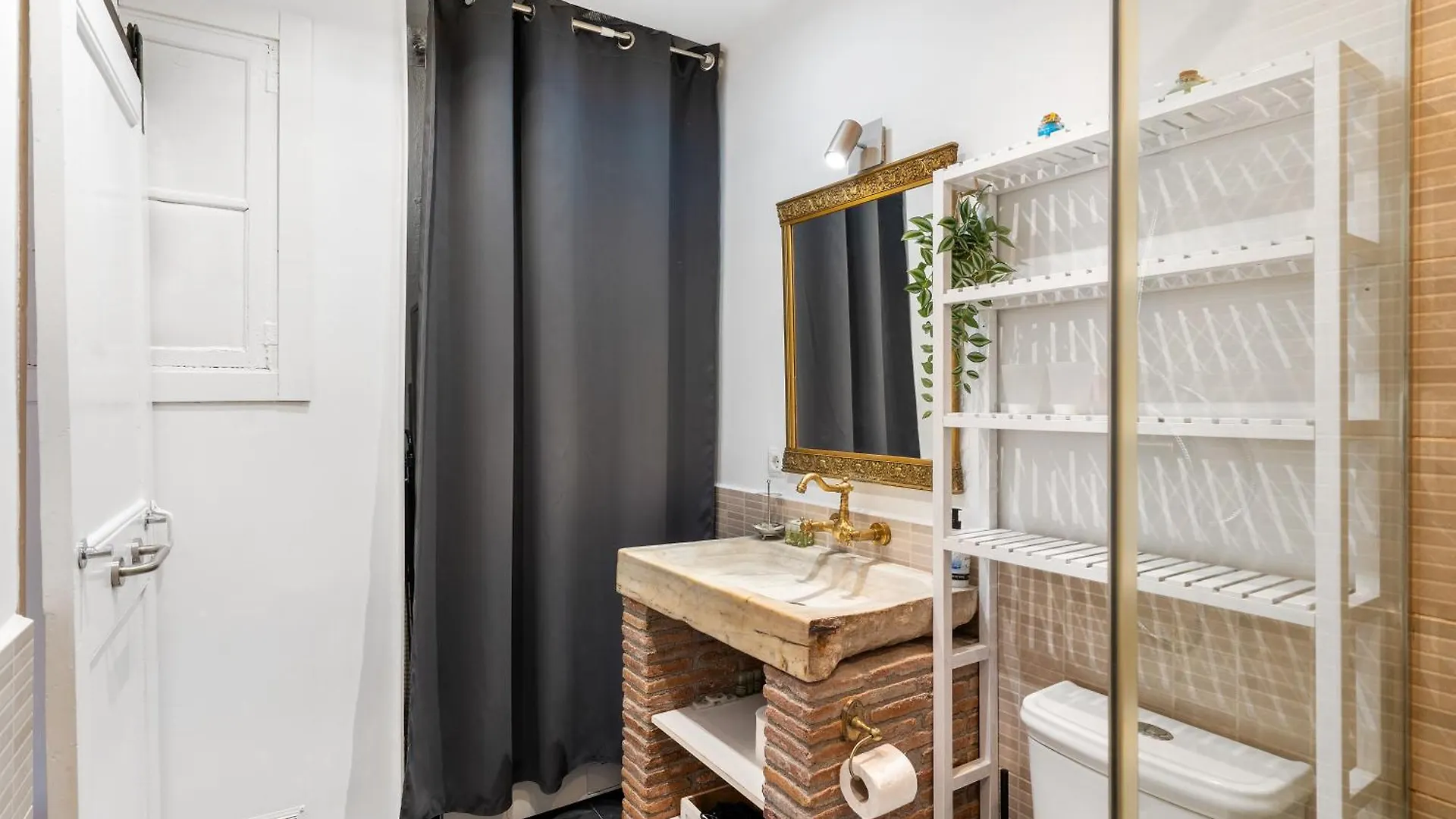 Fridays Flats Retro Chic In Poble Sec Apartment Barcelona Spain