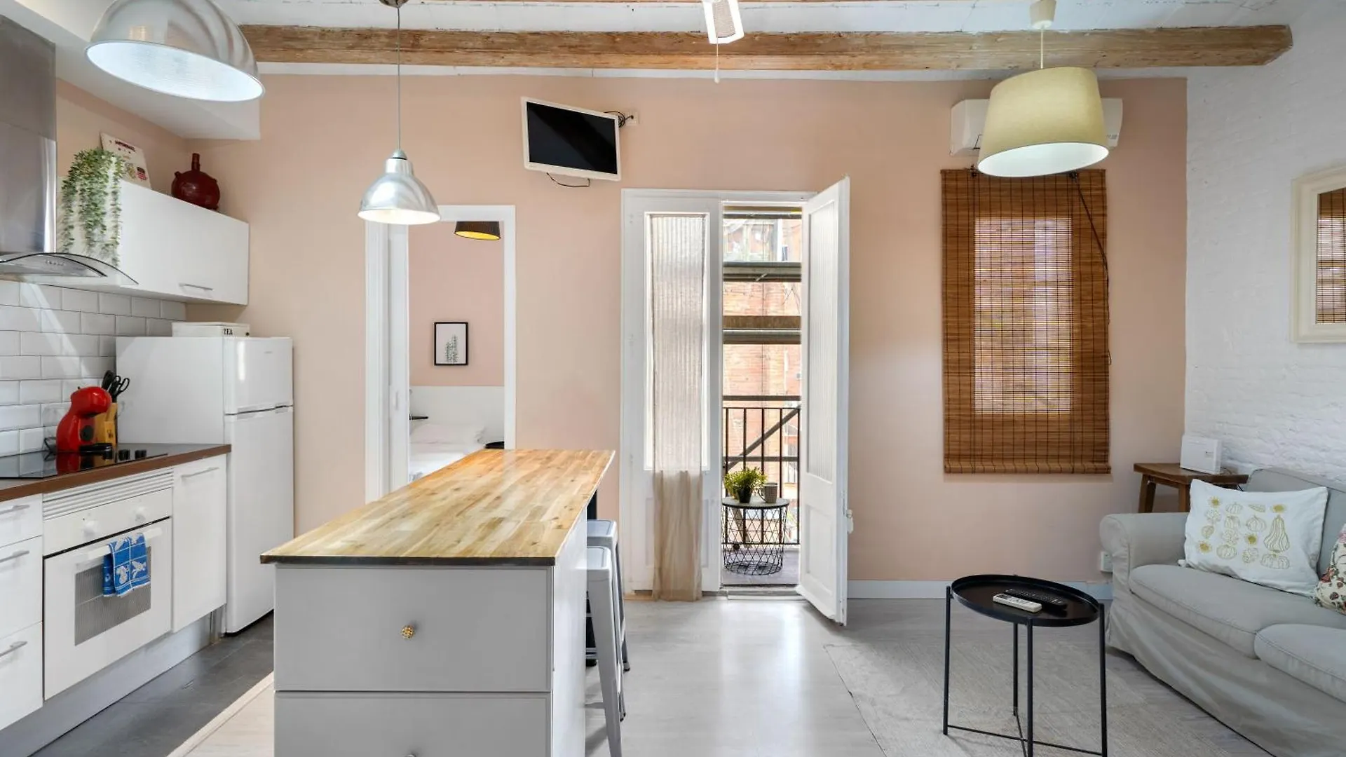 Fridays Flats Retro Chic In Poble Sec Apartment Barcelona
